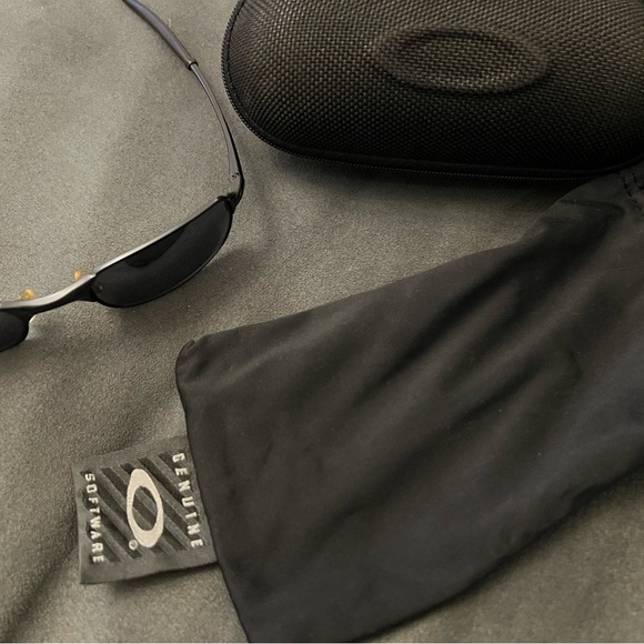 Oakley retro thin sunglasses - Picture 4 of 4